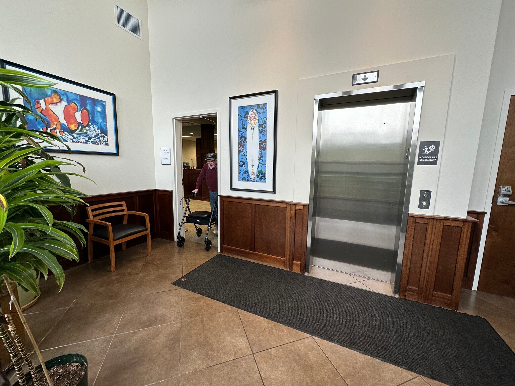 463 Tremont St W, Port Orchard, WA à louer Photo principale- Image 1 de 39