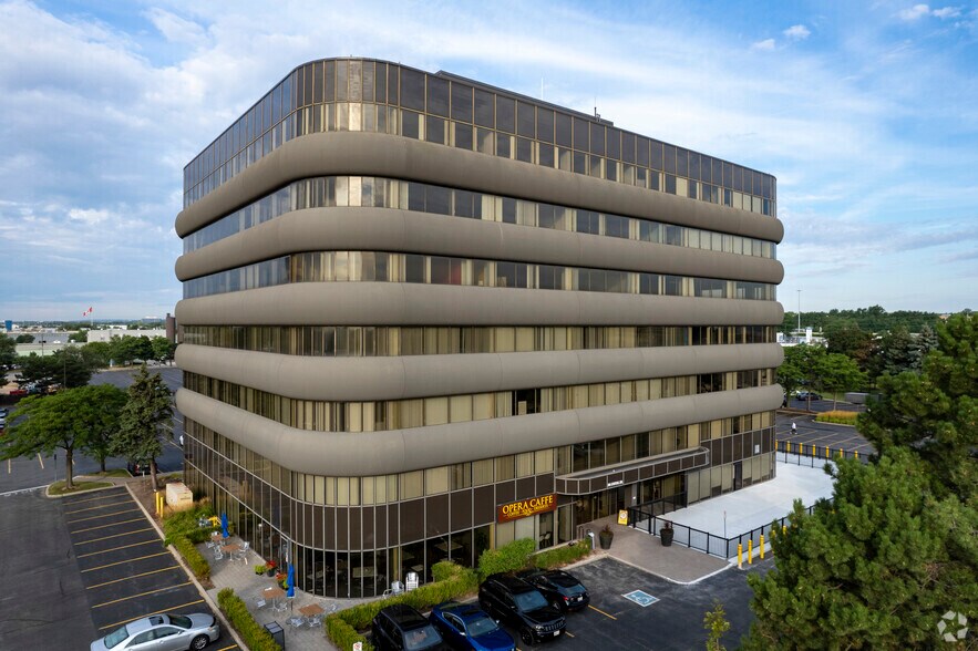 700 Dorval Dr, Oakville, ON à louer - Photo du bâtiment - Image 3 de 77