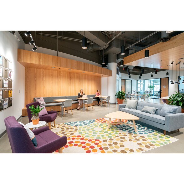 4343 N Scottsdale Rd, Scottsdale, AZ à louer - Photo intérieure - Image 2 de 19