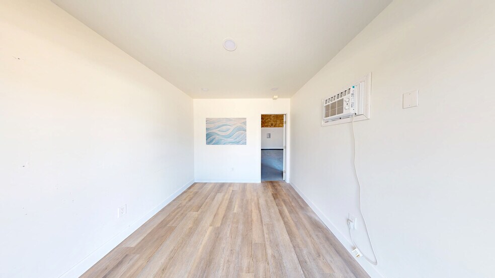 501 S Falkenburg Rd, Tampa, FL à louer - Numérisation 3D de Matterport - Image 2 de 11