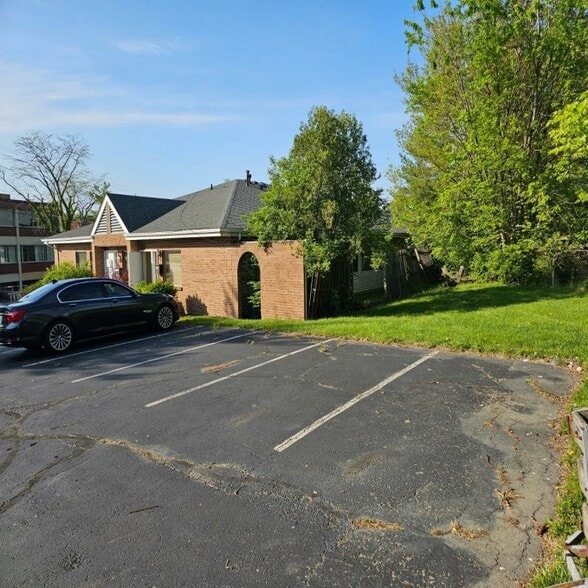 779 Reynard Ave, Cincinnati, OH for sale - Building Photo - Image 2 of 12