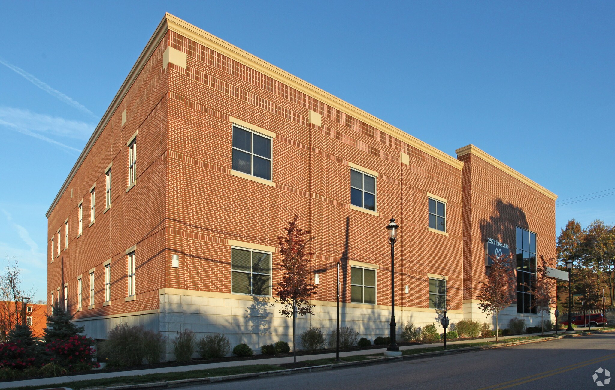 2929 Highland Ave, Cincinnati, OH for lease Primary Photo- Image 1 of 3