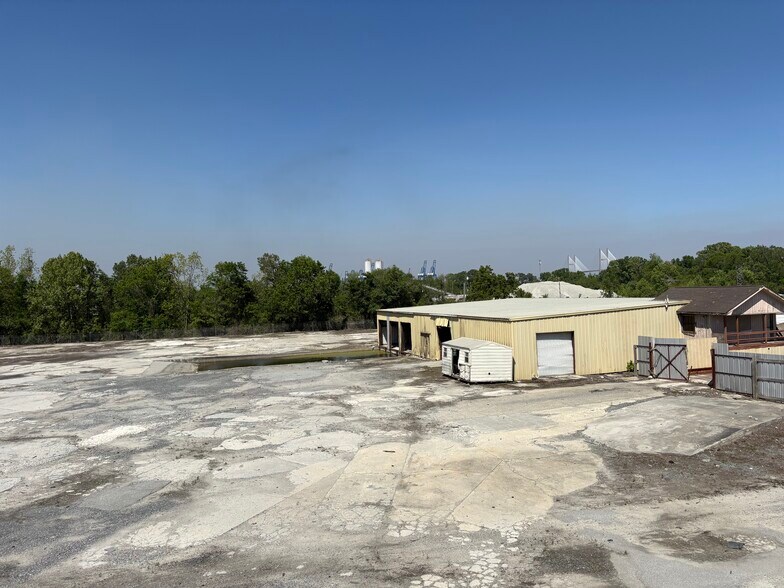 400 Magazine Ave, Savannah, GA à vendre - Photo du bâtiment - Image 2 de 8