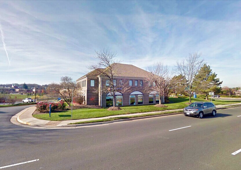7800-7818 Sudley Rd, Manassas, VA for lease - Building Photo - Image 2 of 8