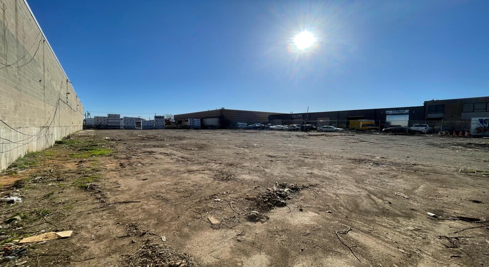 514 Industrial Loop, Staten Island, NY for lease - Primary Photo - Image 1 of 3