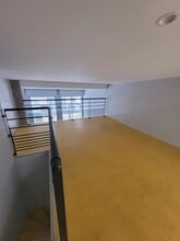 Office/Retail in Lyon for lease Interior Photo- Image 2 of 2