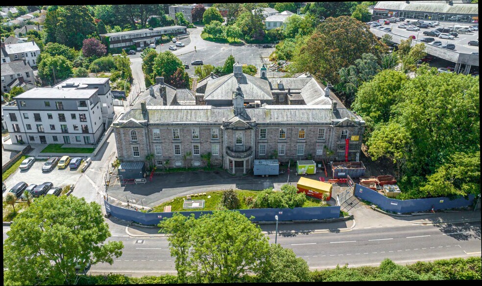 Station Rd, Truro à vendre - Photo principale - Image 1 de 5