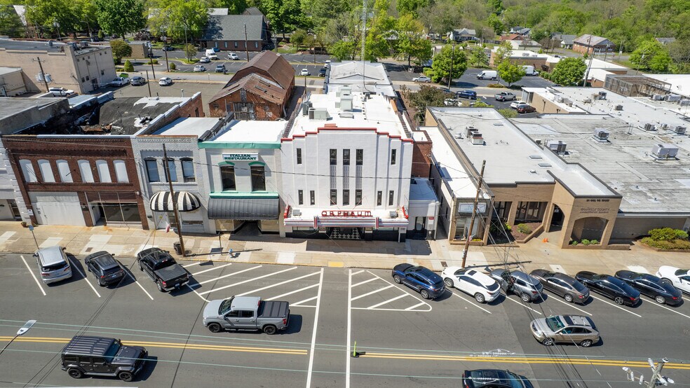 129 Williamsboro St, Oxford, NC for lease - Building Photo - Image 2 of 27