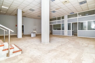 Plus de détails pour Multi-résidentiel à vendre