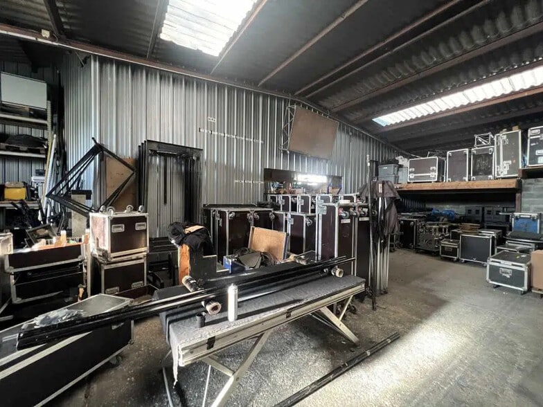 Office in Mérignac for lease - Interior Photo - Image 2 of 9