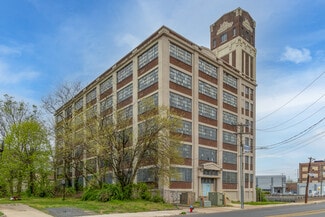 Plus de détails pour 576 E State St, Trenton, NJ - Industriel à vendre