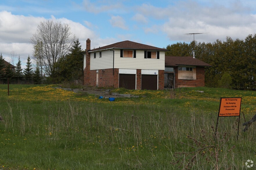 24732 Woodbine Ave, Keswick, ON à vendre - Photo du bâtiment - Image 2 de 2