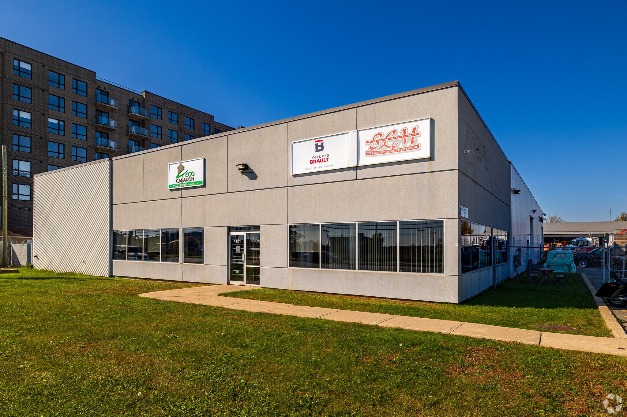 1421-1427 Av De La Gare, Mascouche, QC for lease Primary Photo- Image 1 of 6