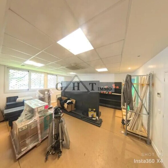 Industrial in Créteil for lease - Interior Photo - Image 3 of 6