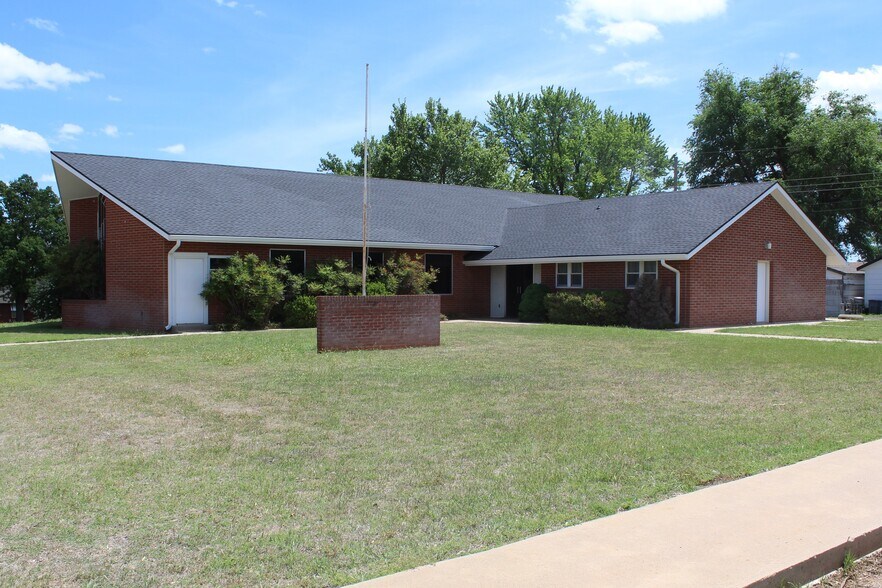 2425 Santa Fe St, Woodward, OK à vendre - Photo du bâtiment - Image 3 de 33