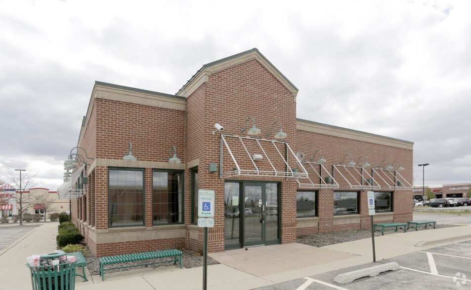 402-440 Weber, Romeoville, IL for lease - Building Photo - Image 3 of 6