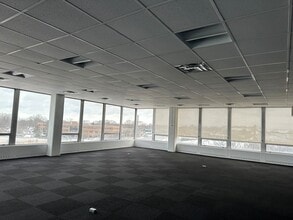 20545 Center Ridge Rd, Rocky River, OH à louer Photo intérieure- Image 2 de 6