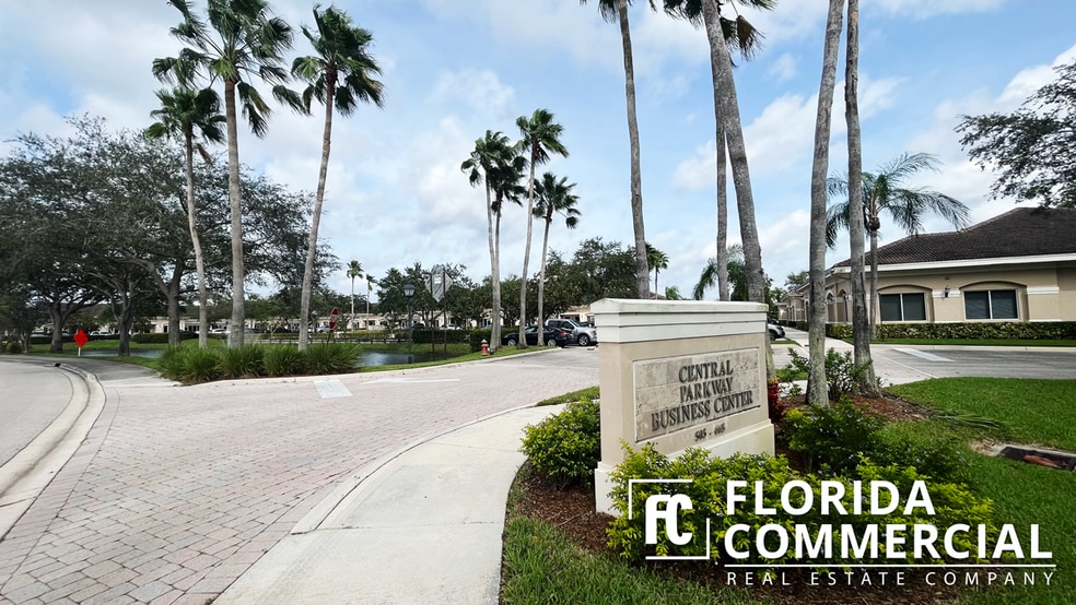 609-673 SE Central Pky, Stuart, FL for lease - Building Photo - Image 3 of 21