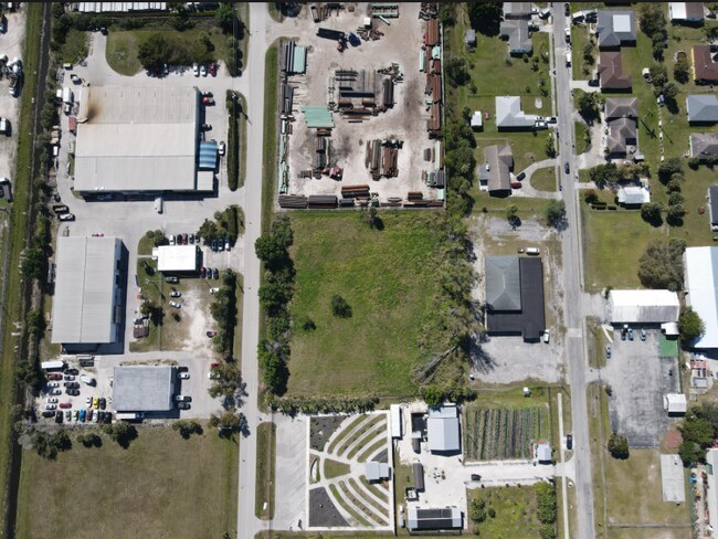 More details for 2140 Flint Dr, Fort Myers, FL - Land for Sale