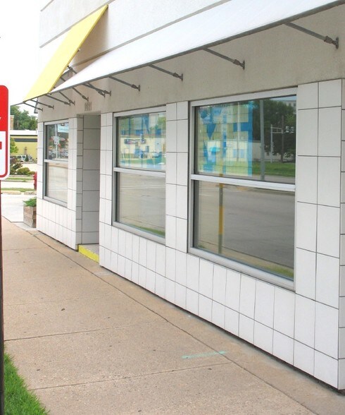 1021 S Park St, Madison, WI à louer - Photo du bâtiment - Image 2 de 7