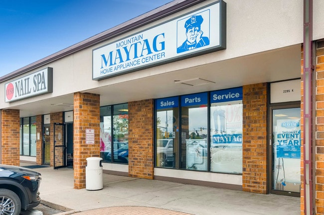 More details for 2295 S Chambers Rd, Aurora, CO - Retail for Lease