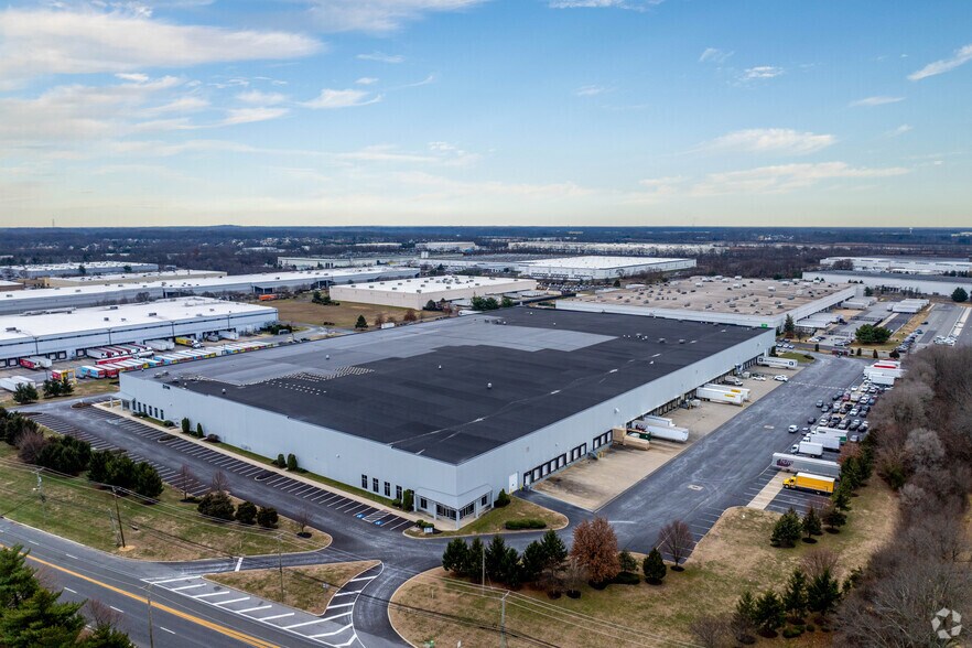 2100 Center Square Rd, Logan Township, NJ à louer - Aérien - Image 3 de 4