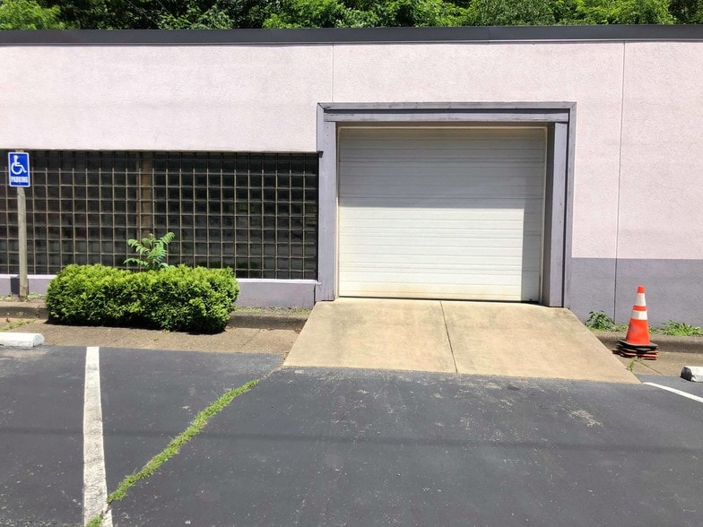 1038 William Flynn Hwy, Glenshaw, PA for lease - Building Photo - Image 3 of 15