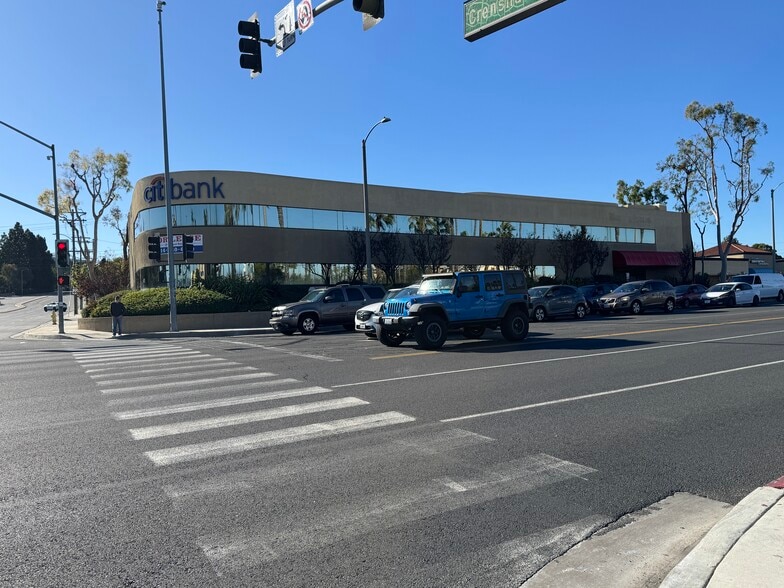 2700-2750 Pacific Coast Hwy, Torrance, CA for lease - Building Photo - Image 2 of 7