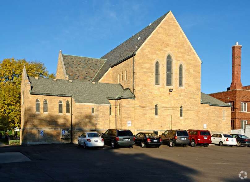 496 View St, Saint Paul, MN à vendre - Photo du bâtiment - Image 3 de 3