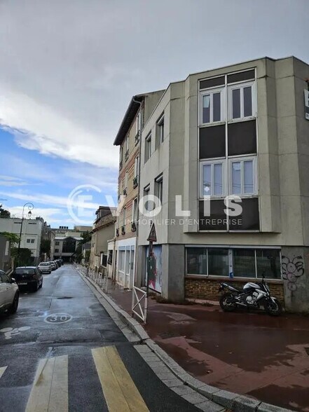 Office in Montrouge for lease - Building Photo - Image 3 of 16