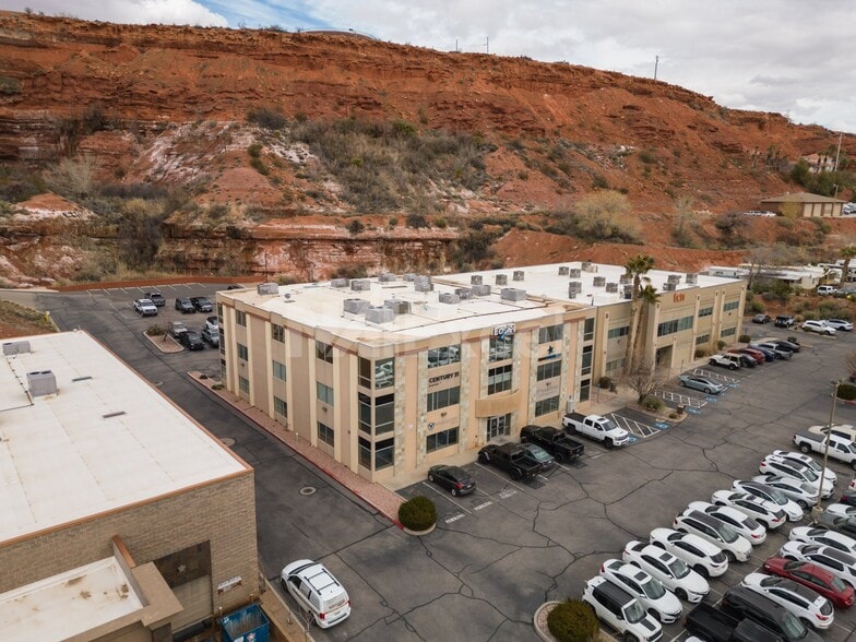 162 N 400 E, Saint George, UT for lease - Building Photo - Image 2 of 2