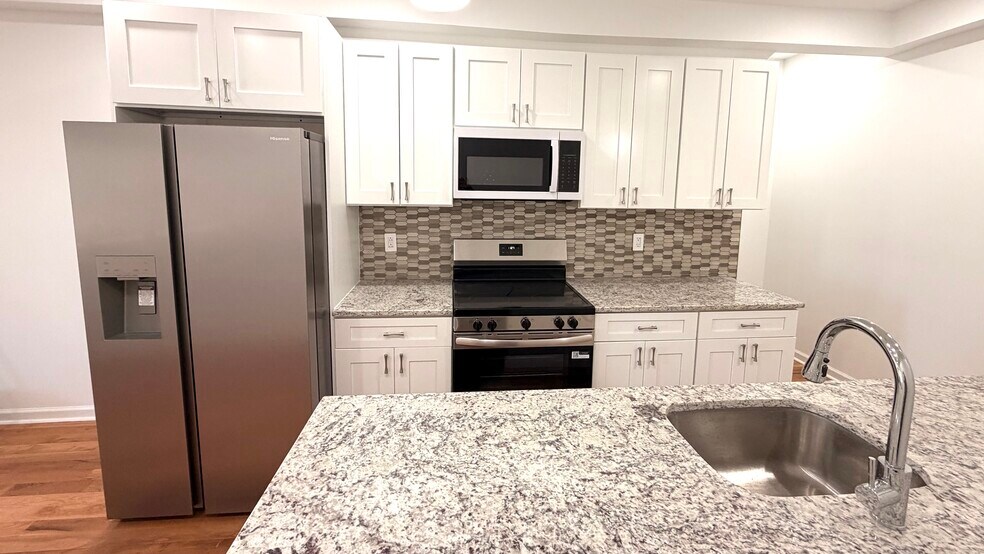 5352 Cedar Ave, Philadelphia, PA à vendre - Photo intérieure - Image 3 de 116