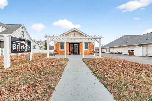 More details for Spencer Three-Property Church & Resident – Specialty for Sale, Spencer, IN