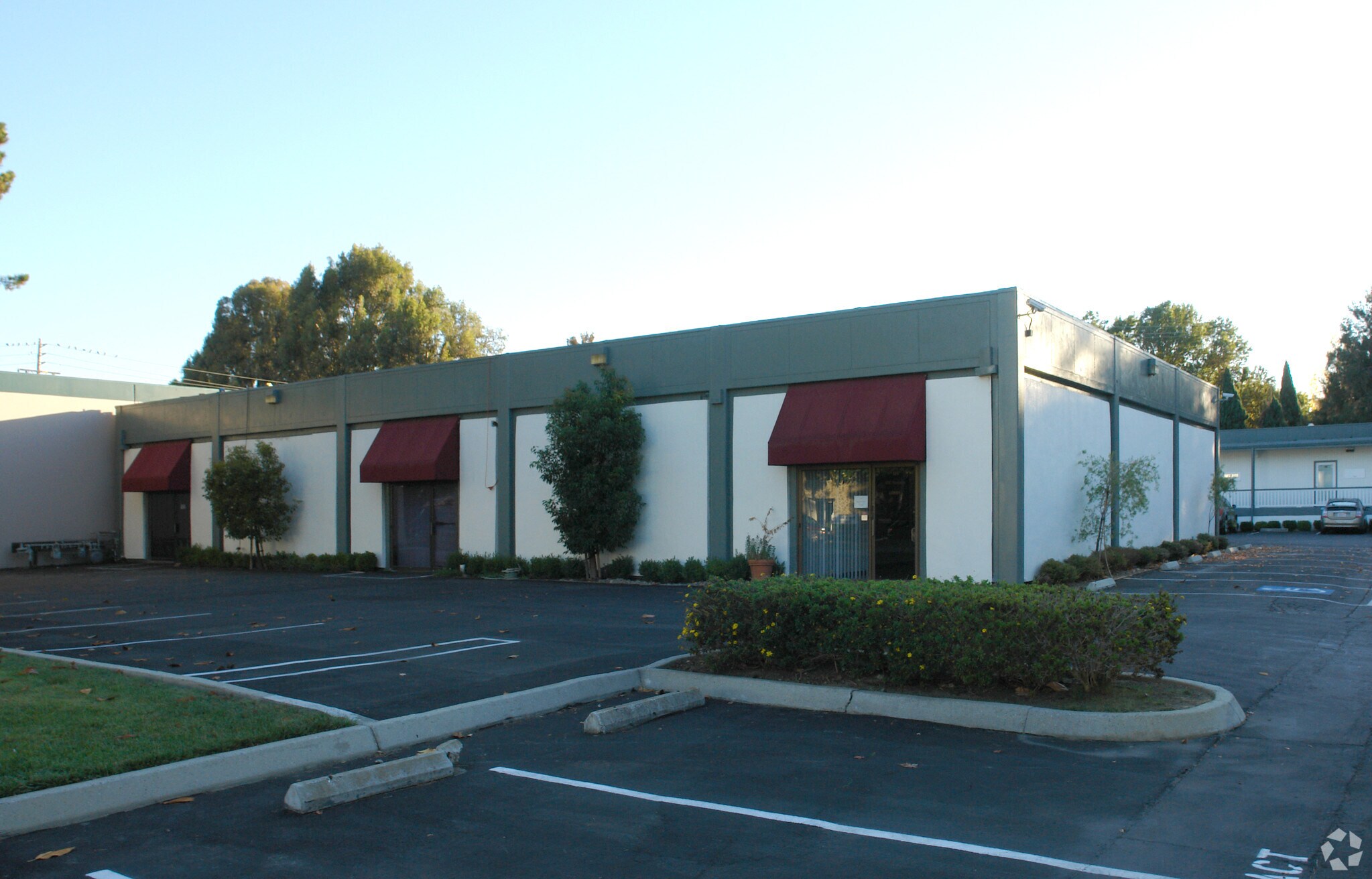415 Clyde Ave, Mountain View, CA for lease Primary Photo- Image 1 of 4