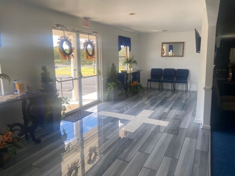 109 Fontaine Dr, Ridgeway, VA à vendre - Hall d’entrée - Image 3 de 43