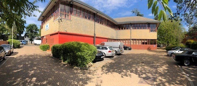 142 Oyster Ln, Byfleet for sale - Building Photo - Image 3 of 12