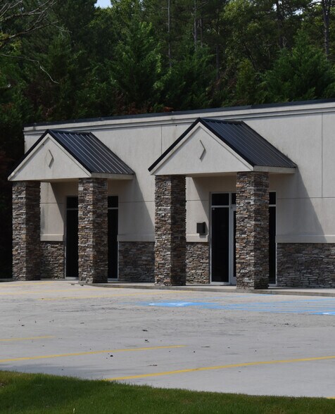 4728 Adams Rd, Hixson, TN à louer - Photo du bâtiment - Image 2 de 7