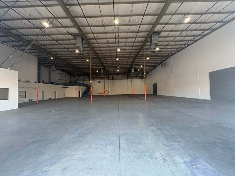 3542 Sirius Ave, Las Vegas, NV à louer - Photo du bâtiment - Image 3 de 9
