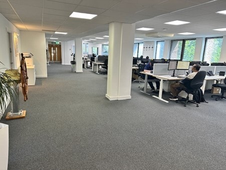 27-43 Eastern Rd, Romford for lease - Interior Photo - Image 3 of 8