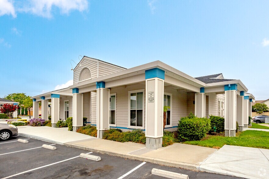 900-960 Jacklin Rd, Milpitas, CA à louer - Photo du bâtiment - Image 3 de 8