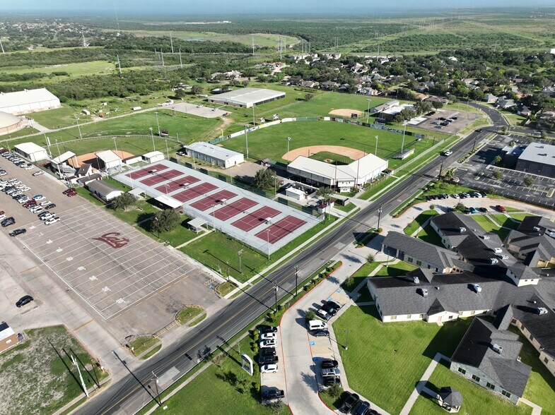 4102 Wildcat Dr, Corpus Christi, TX à vendre - Photo du bâtiment - Image 3 de 4