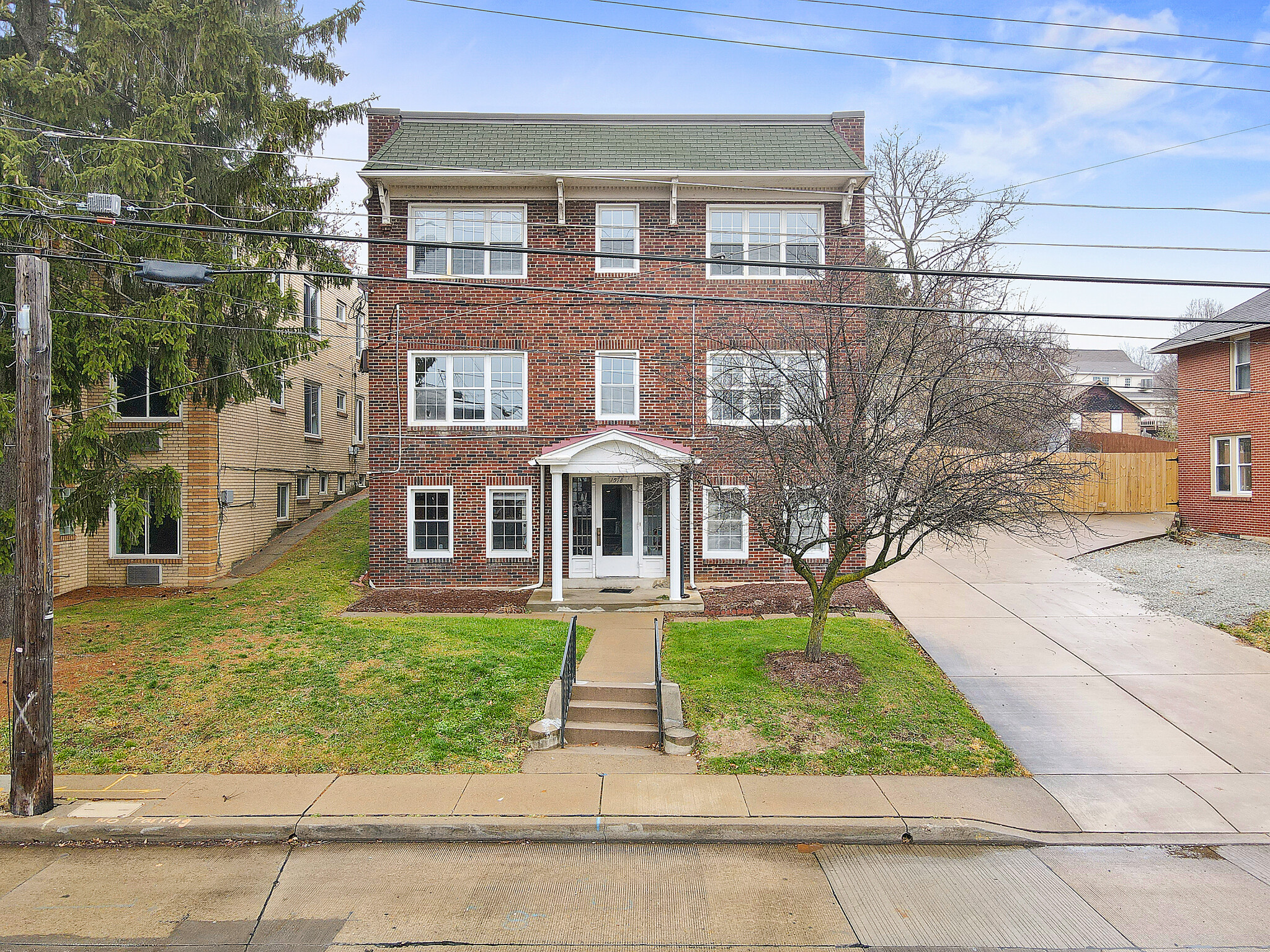 1518 Mcfarland Rd, Pittsburgh, PA à vendre Photo du bâtiment- Image 1 de 1