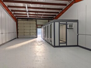 2051 Starkey Rd, Largo, FL for lease Interior Photo- Image 2 of 8