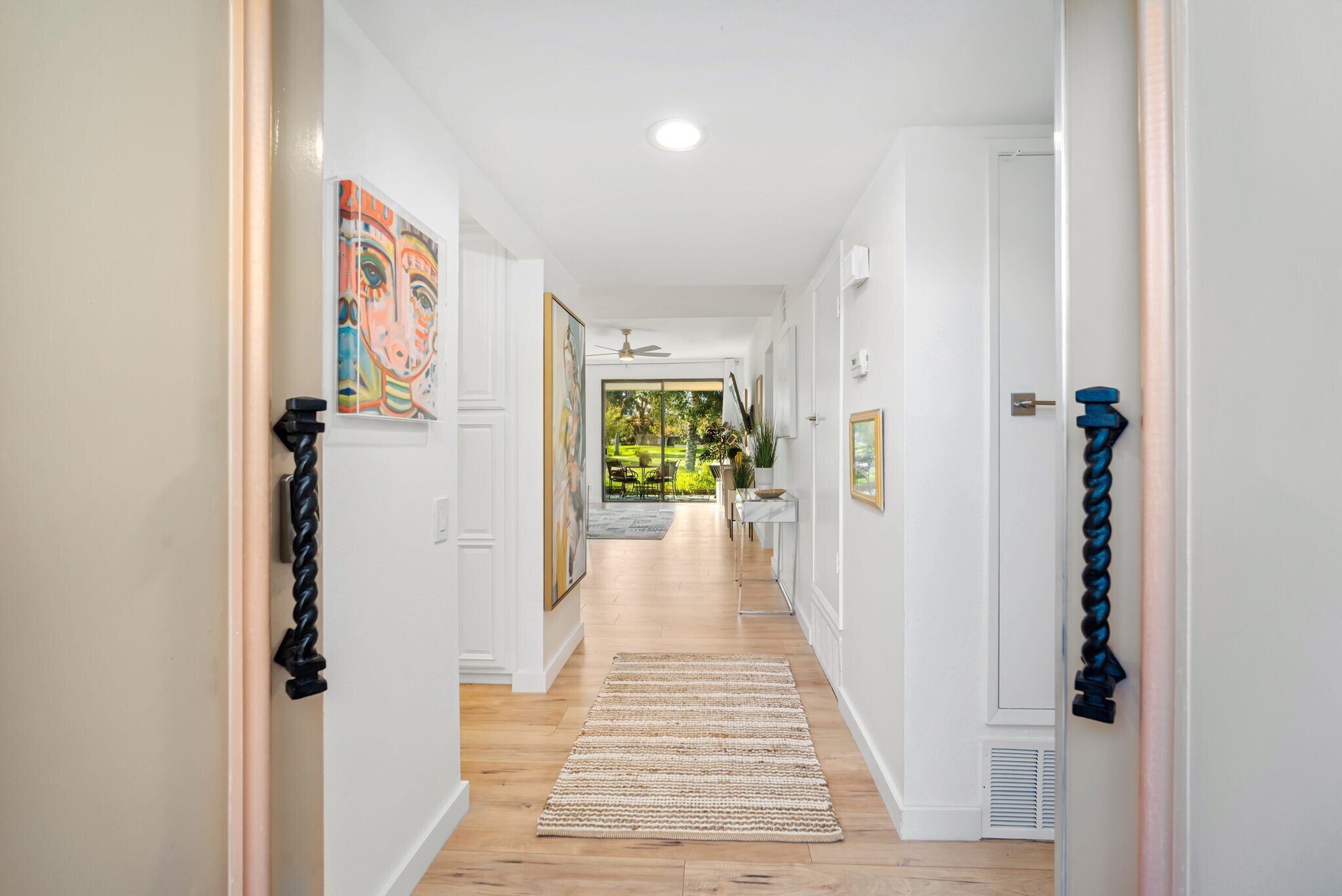 60 La Ronda Dr, Rancho Mirage, CA for sale Interior Photo- Image 1 of 42