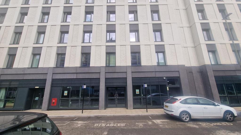 41-47 Mendip Rd, London for lease Building Photo- Image 1 of 2