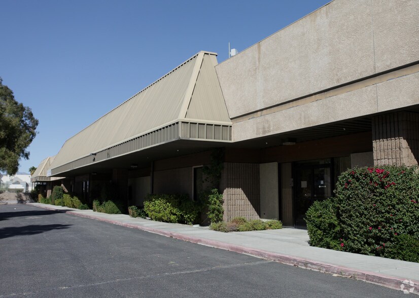 5000 E Calle San Raphael, Palm Springs, CA à vendre - Photo du bâtiment - Image 3 de 3