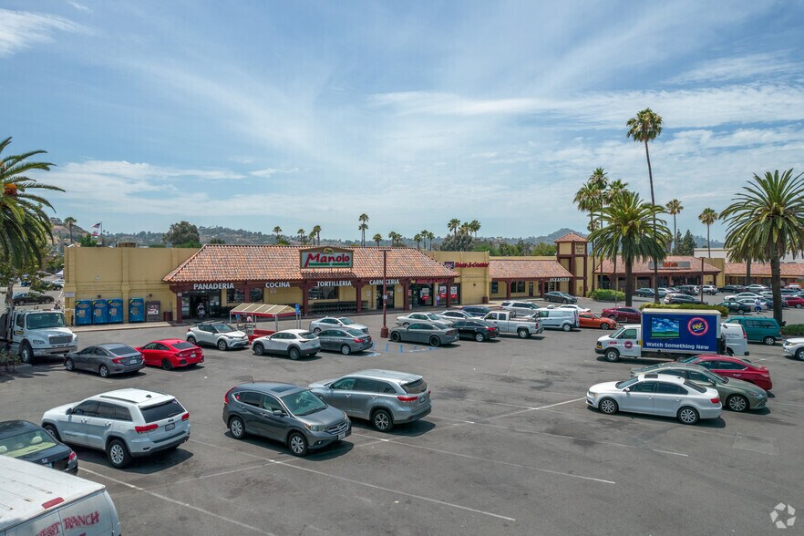 1045-1099 E Main St, El Cajon, CA à louer - Photo du bâtiment - Image 1 de 8