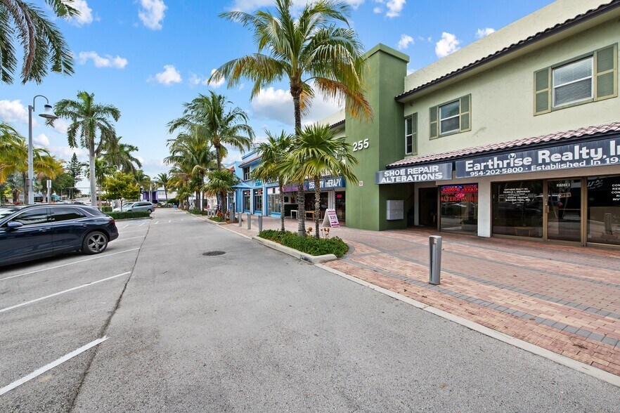 255 Commercial Blvd, Lauderdale By The Sea, FL à louer - Photo du bâtiment - Image 2 de 16