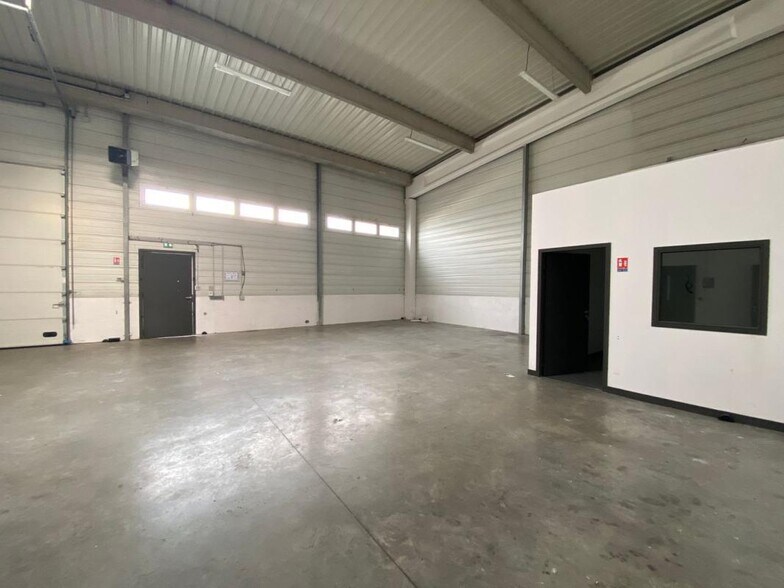 Industrial in Vitry-sur-Seine for lease - Interior Photo - Image 3 of 8