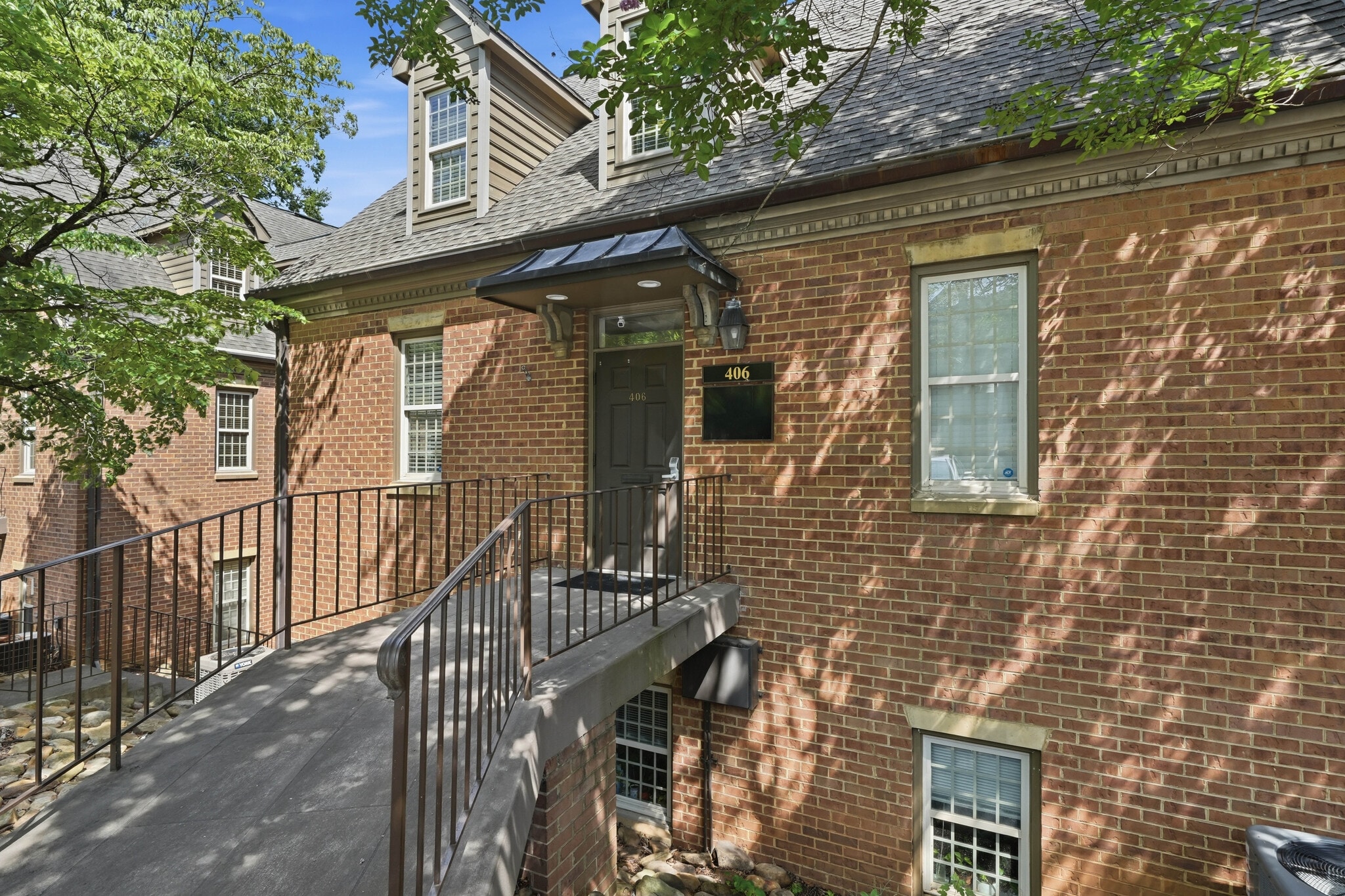 9724 Kingston Pike, Knoxville, TN for sale Building Photo- Image 1 of 26